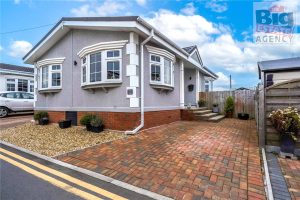 Willow Park, Mancot, CH5 2TT